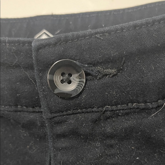 St. John's Bay Men's Dark Shorts - Picture 4 of 5